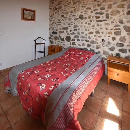 بيت للعطل Maison En Pierres *